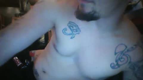 Snapshot of recka810 chatting on March 2, 8:27 am recka810 online show from March 2, 8:27 am