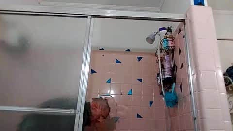 Snapshot of recka810 chatting on December 30, 2:31 am recka810 online show from December 30, 2:31 am