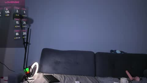 Alan online show from February 4, 6:47 pm