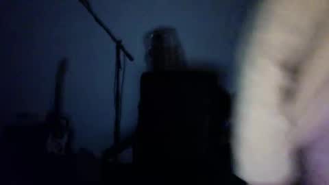 redbonezzzz online show from April 6, 6:52 pm