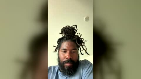 reek0000 online show from July 12, 8:00 pm