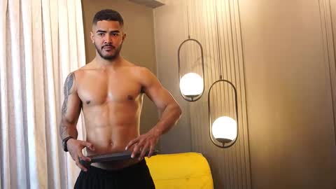 Reik online show from February 3, 12:10 pm