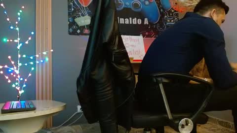   REIKO  online show from April 8, 7:33 pm