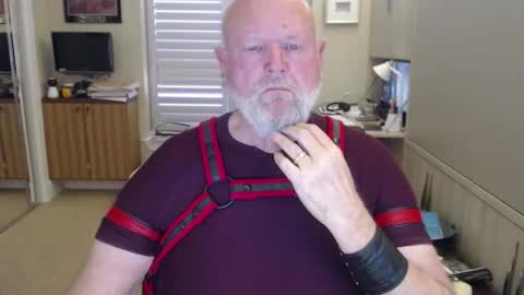 rfreitag01 online show from November 6, 8:23 pm