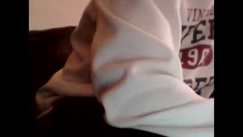 Snapshot of rhymes2479 chatting on December 10, 7:26 am Shaved cock ready online show from December 10, 7:26 am