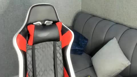 ricardogonzalez666 online show from February 9, 6:05 pm