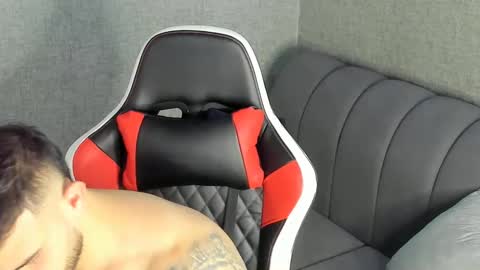 ricardogonzalez666 online show from January 19, 9:02 pm