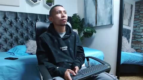 richar_voller online show from February 27, 11:10 am