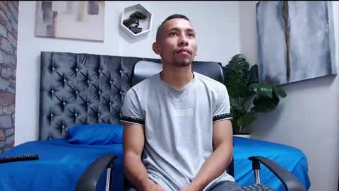 richar_voller online show from December 15, 12:28 pm