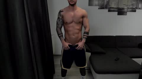 Snapshot of richarddarell chatting on February 26, 5:53 am RichardDarell online show from February 26, 5:53 am
