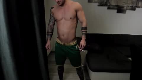 RichardDarell online show from December 22, 6:10 am