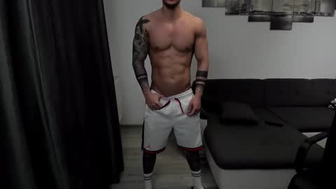 Snapshot of richarddarell chatting on February 22, 5:55 am RichardDarell online show from February 22, 5:55 am
