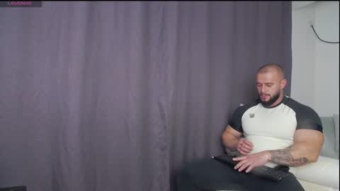 rickymiami1 online show from November 28, 9:49 pm