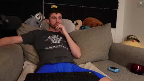 Ryan aka KeylimeRy online show from November 17, 9:01 am