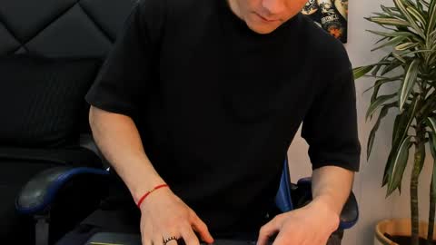 Roan Birkin online show from April 10, 8:49 pm