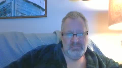 rob872217 online show from December 2, 10:16 am