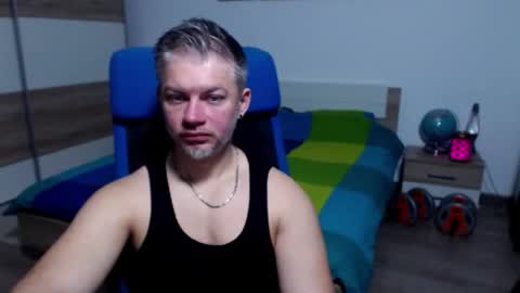 Snapshot of robbyshawz chatting on October 7, 6:50 am robbyshawz online show from October 7, 6:50 am