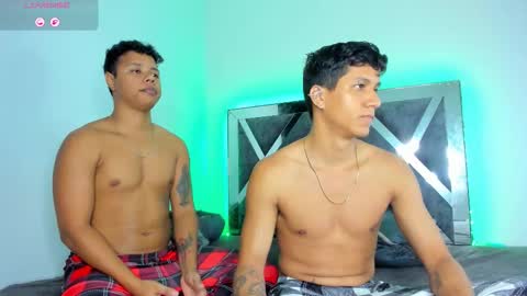 Robert Miller And Mael Thompson  online show from February 17, 12:42 am