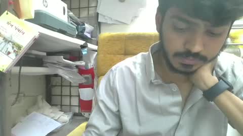 Snapshot of robertsalia220 chatting on January 16, 10:42 am Robertsalia online show from January 16, 10:42 am