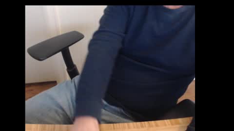 robidan6923 online show from January 7, 2:16 pm