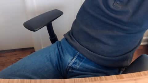 robidan6923 online show from November 17, 1:58 pm