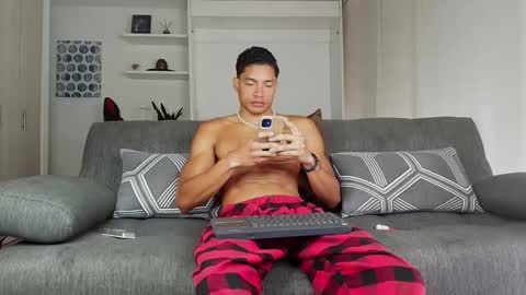 roby_millerr online show from February 5, 2:46 pm