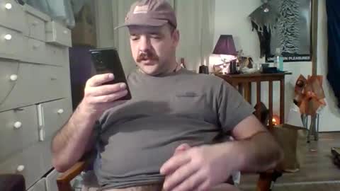 Snapshot of rockinoutwithmycokout chatting on December 18, 6:10 am rockinoutwithmycokout online show from December 18, 6:10 am