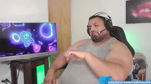 rodrixxx54 online show from January 15, 1:23 am