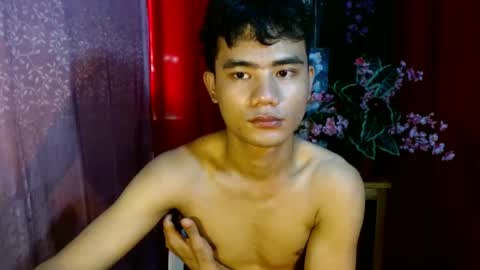 roianboyyy online show from August 3, 11:54 pm