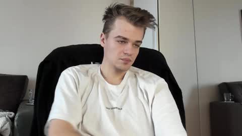 taylor fox online show from February 25, 11:30 am