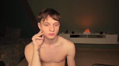 Snapshot of romeo_mercy chatting on December 9, 7:46 pm Romeo online show from December 9, 7:46 pm