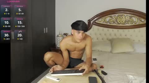 R O M E O  online show from October 17, 9:52 pm