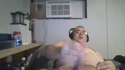 RontheWhiteWolf online show from November 8, 8:39 am