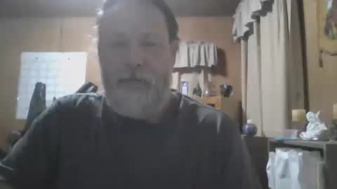 Snapshot of rosepanda chatting on February 24, 10:59 am Lost4gain online show from February 24, 10:59 am