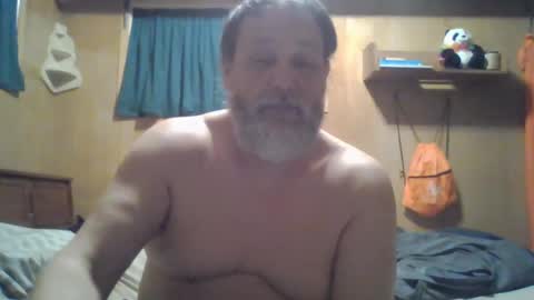 Snapshot of rosepanda chatting on March 7, 2:46 am Lost4gain online show from March 7, 2:46 am
