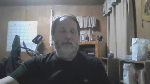 Snapshot of rosepanda chatting on March 1, 1:53 am Lost4gain online show from March 1, 1:53 am
