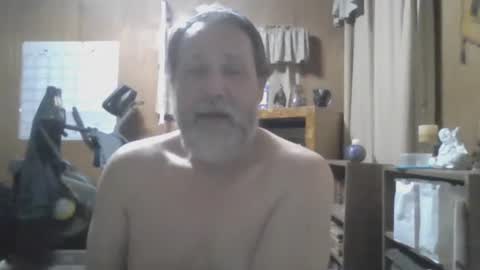 Snapshot of rosepanda chatting on February 19, 1:40 am Lost4gain online show from February 19, 1:40 am
