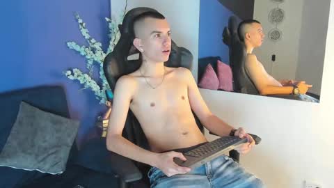 Rowan online show from November 10, 12:10 pm