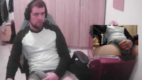 royer04 online show from February 20, 10:11 pm