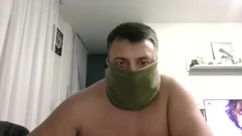 ruslanko8888 online show from November 5, 9:28 pm