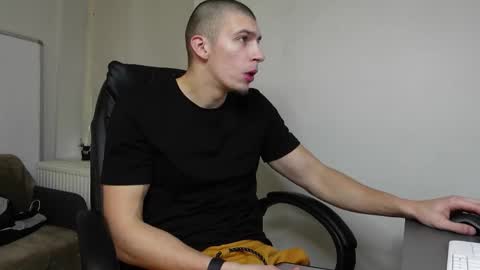 RYAN DOZER online show from November 6, 8:28 am