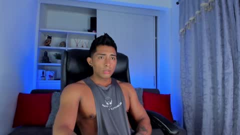 ryanboy30 online show from December 9, 2:51 pm