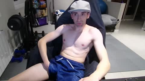 Snapshot of ryukukamifr chatting on January 27, 6:41 pm Ryuk FR online show from January 27, 6:41 pm