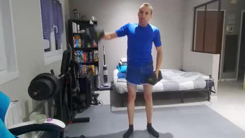 Snapshot of ryukukamifr chatting on October 6, 7:02 am Ryuk FR online show from October 6, 7:02 am