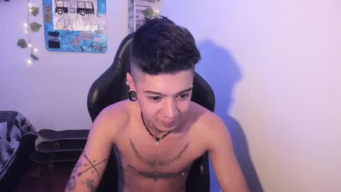 Danny online show from December 18, 1:01 am