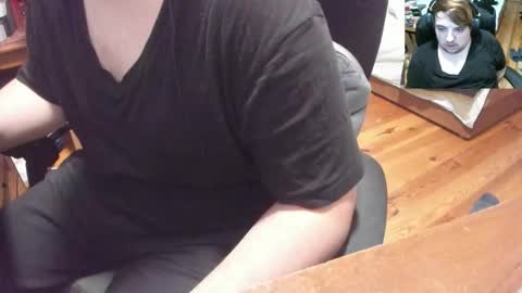 1141323  my Lord Mister Max   moms treasure online show from November 7, 3:43 am