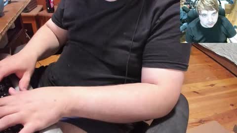 1141323  my Lord Mister Max   moms treasure online show from September 21, 7:14 pm