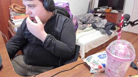 1141323  my Lord Mister Max   moms treasure online show from January 23, 4:38 pm