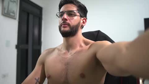 saimon  online show from November 17, 2:47 am