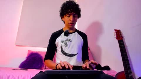 saint_dark online show from January 13, 1:04 pm